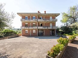 Tuscan Retreat by Lake Trasimeno