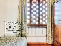 Apartment in Greve in Chianti With Garden