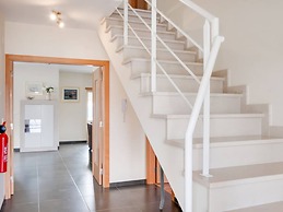 Modern Holiday Home in Lisbon With Private Pool & Jacuzzi! Ncasa Aurél