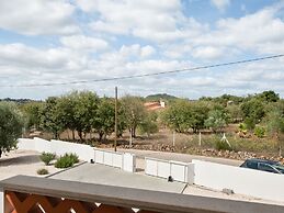 Modern Holiday Home in Lisbon With Private Pool & Jacuzzi! Ncasa Aurél