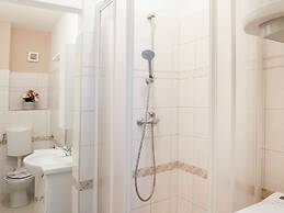 Simplistic Apartment in Vir With Garden