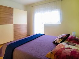 Simplistic Apartment in Vir With Garden