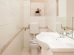 Simplistic Apartment in Vir With Garden