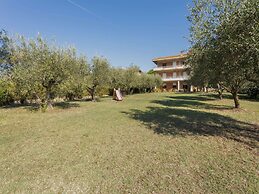 Apartment With Swimming Pool Near Lake Trasimeno