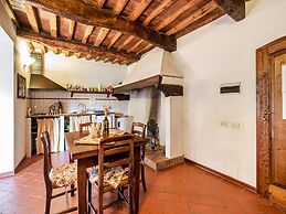 Belvilla by OYO Cozy Holiday Home With BBQ