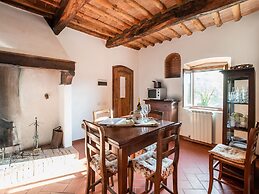 Belvilla by OYO Cozy Holiday Home With BBQ