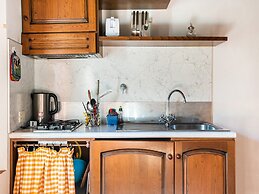 Belvilla by OYO Cozy Holiday Home With BBQ