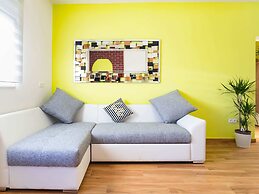 Delightful Apartment in Vir With Garden