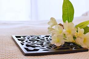 SHIGUWA ONNA Mishuku Onna 1F