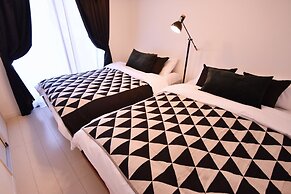 SHIGUWA ONNA Mishuku Onna 1F