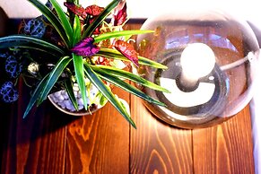 SHIGUWA ONNA Mishuku Onna 1F