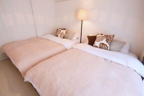 SHIGUWA ONNA Mishuku Onna 1F