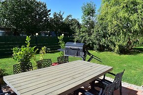 Holiday Home Near the Beach With Garden