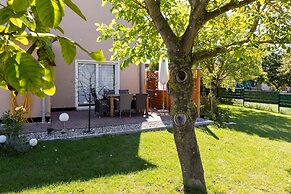 Spacious Family Haven in Kropelin