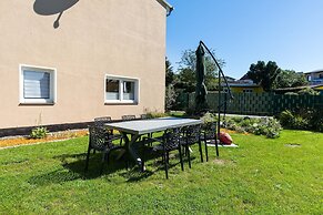 Holiday Home Near the Beach With Garden