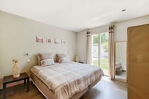 Villa in Le Plan-de-la-tour With Pool