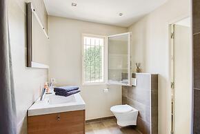 Villa in Le Plan-de-la-tour With Pool