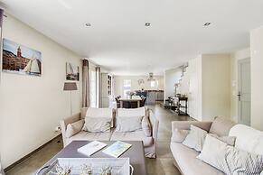 Villa in Le Plan-de-la-tour With Pool