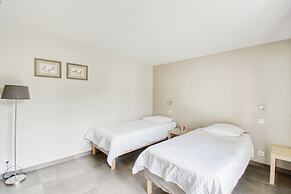 Villa in Le Plan-de-la-tour With Pool
