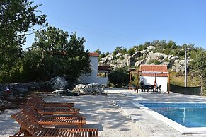 Bonaventura - Countryside Villa near Split with Private Pool