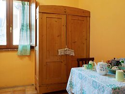 Sun-kissed Holiday Home With Swimming Pool