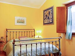 Sun-kissed Holiday Home With Swimming Pool