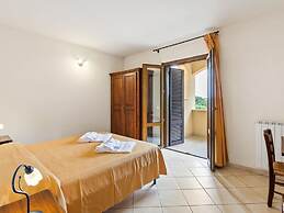 Belvilla by Oyo Trilocale Giglio