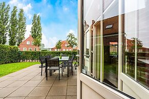 Breskens Haven: Relax, Explore & Dine