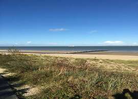 Breskens Haven: Relax, Explore & Dine