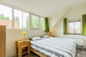 Breskens Haven: Relax, Explore & Dine