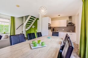 Breskens Haven: Relax, Explore & Dine