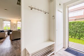 Breskens Haven: Relax, Explore & Dine