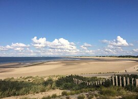 Breskens Haven: Relax, Explore & Dine