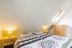 Breskens Haven: Relax, Explore & Dine