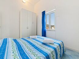Quaint Apartment in Policastro Bussentino near Sea