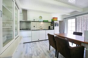 Villa in Wateren With Covered Terrace