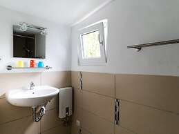 Lake View Apartment in Klein Pravtshagen near Seabeach with Garden