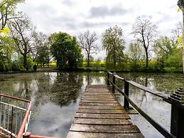 Lake View Apartment in Klein Pravtshagen near Seabeach with Garden