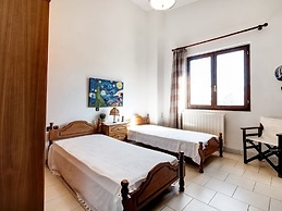 Holiday Villa With sea View in Paralia Avlidas