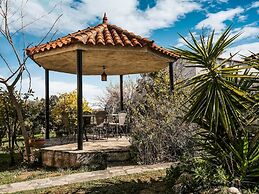 Holiday Villa With sea View in Paralia Avlidas