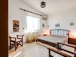 Holiday Villa With sea View in Paralia Avlidas