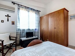 Holiday Villa With sea View in Paralia Avlidas