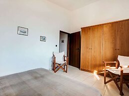 Holiday Villa With sea View in Paralia Avlidas