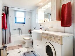 Holiday Villa With sea View in Paralia Avlidas