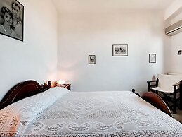 Holiday Villa With sea View in Paralia Avlidas