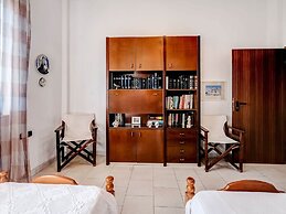 Holiday Villa With sea View in Paralia Avlidas