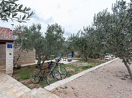 Homely Apartment in Genova With Sea Nearby