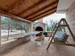 Homely Apartment in Genova With Sea Nearby