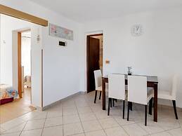 Simplistic Holiday Home in Jasenice Rovanjska near Sea