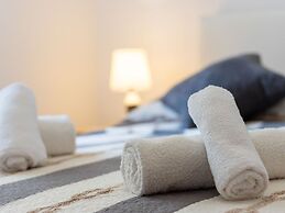 Simplistic Holiday Home in Jasenice Rovanjska near Sea